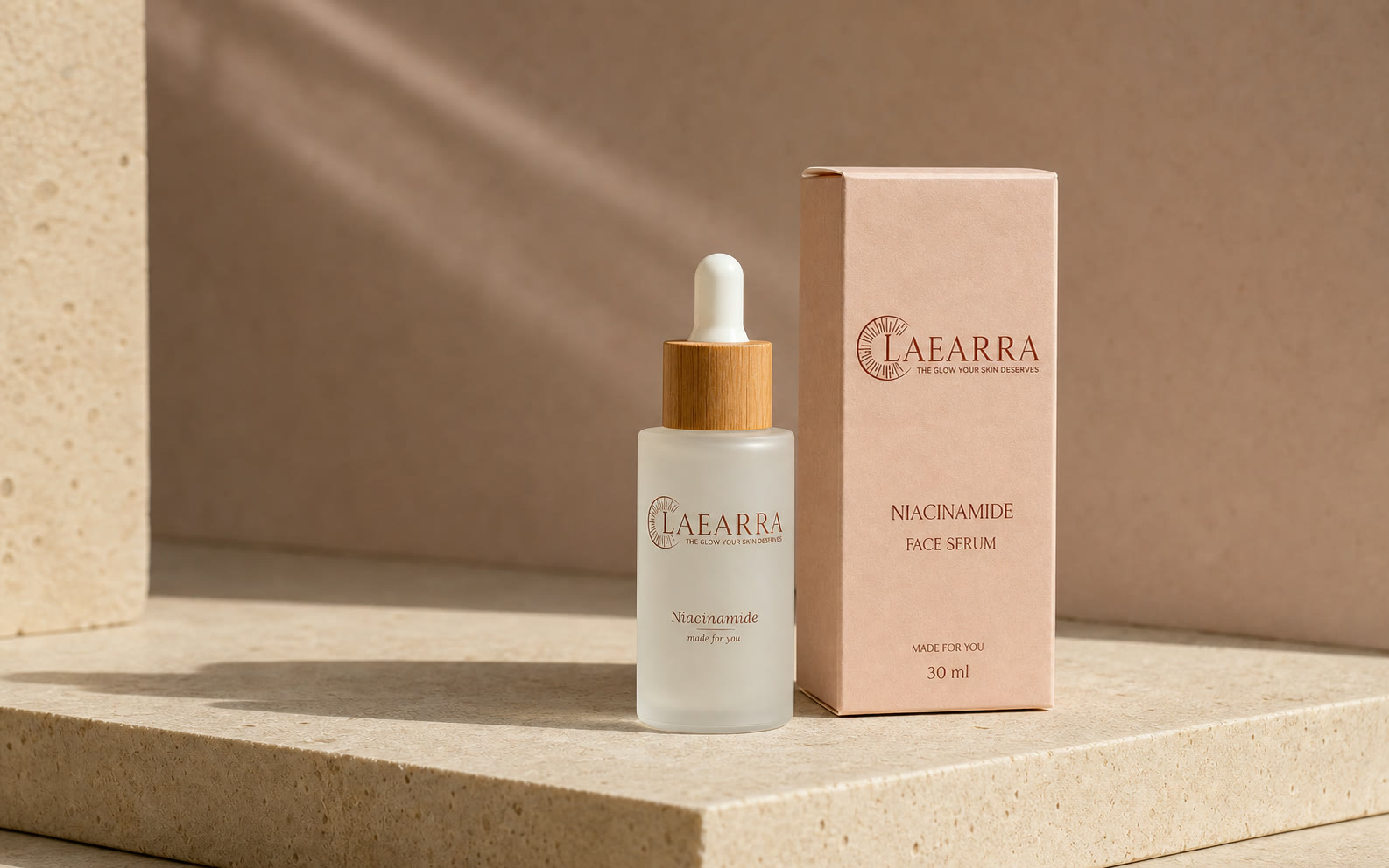 Laearra Niacinamide Face Serum с опаковка
